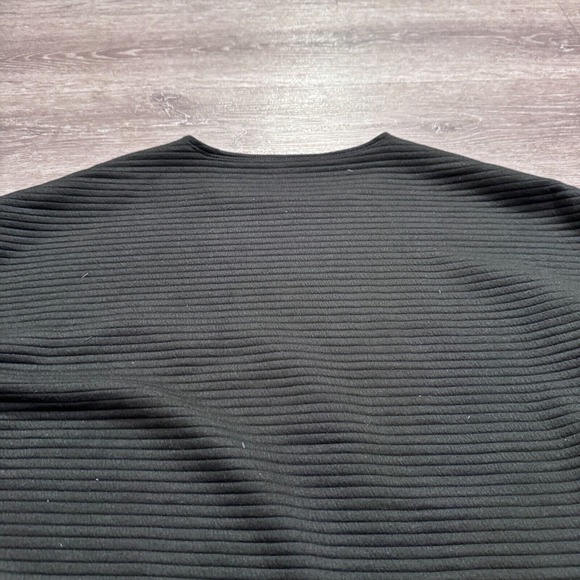 Fabletics Sweater Womens Medium Pullover Sweatshirt Athleisure Stretch Quilted - Picture 8 of 10